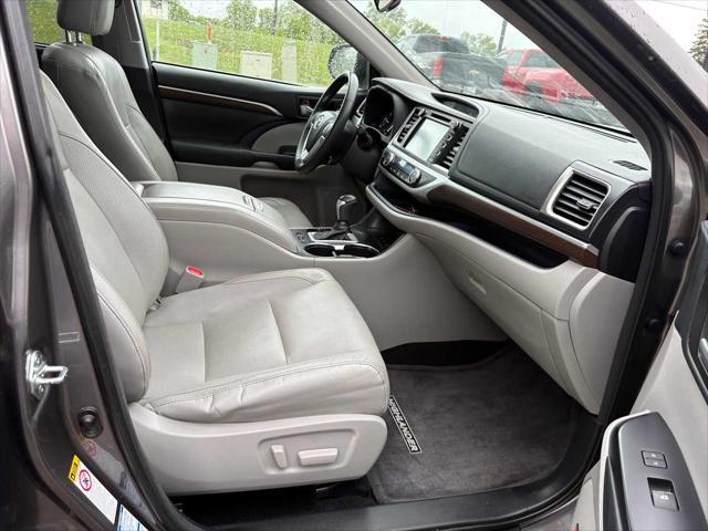used 2015 Toyota Highlander car, priced at $15,800