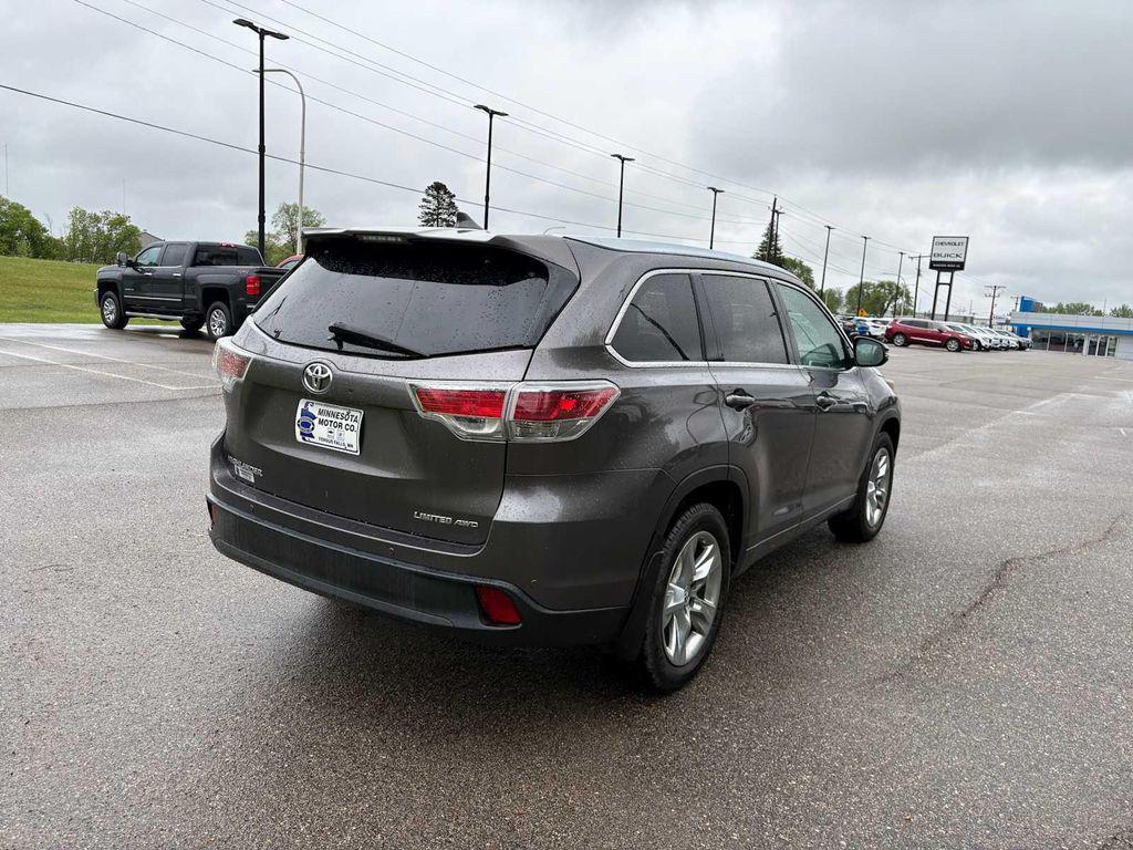 used 2015 Toyota Highlander car, priced at $15,800