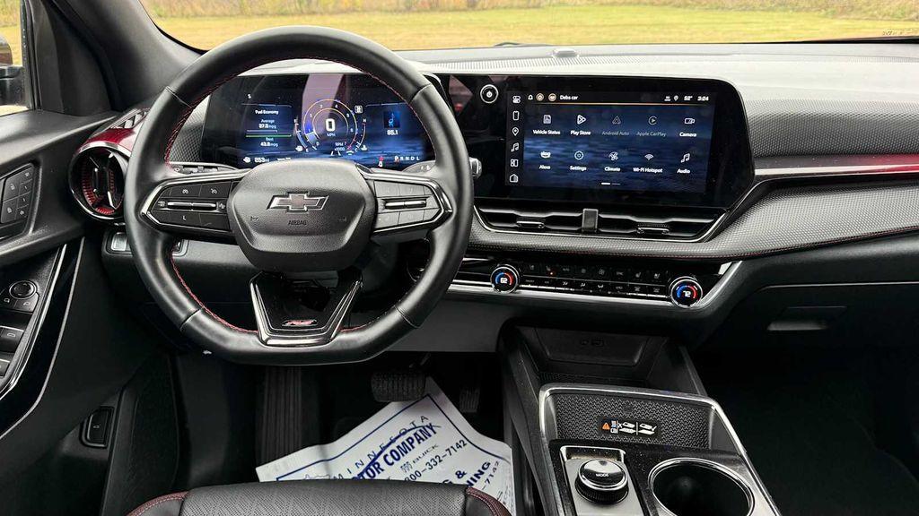 used 2025 Chevrolet Equinox car, priced at $33,900