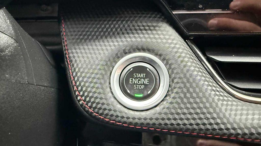 used 2025 Chevrolet Equinox car, priced at $33,900