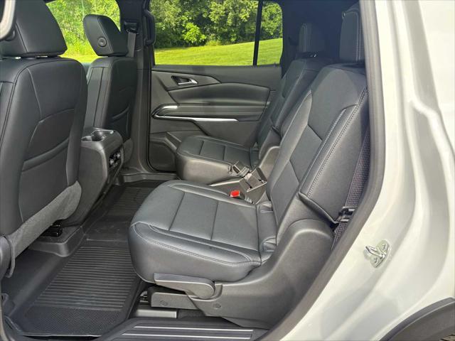 new 2025 Chevrolet Traverse car, priced at $48,660
