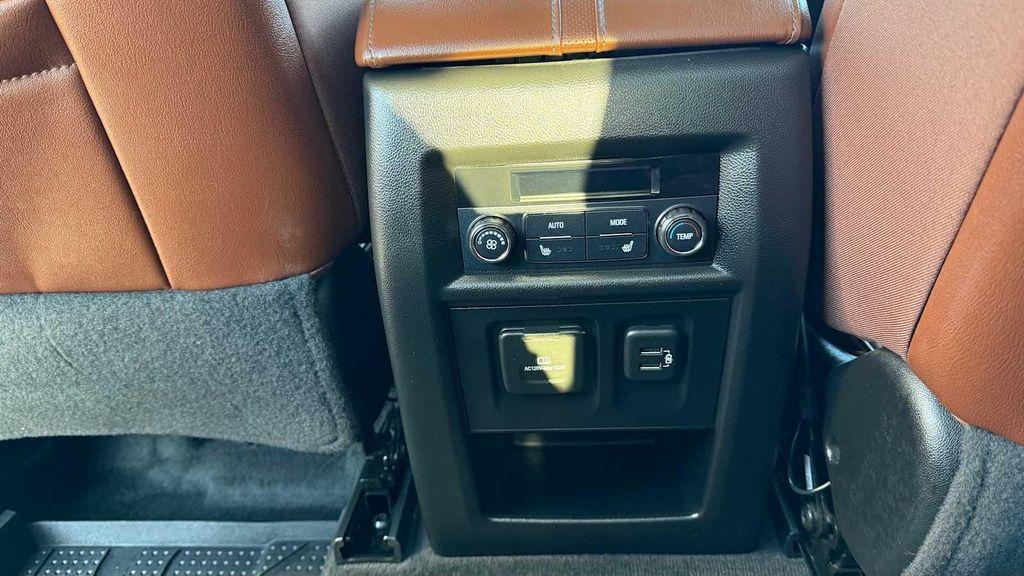 used 2021 Chevrolet Traverse car, priced at $28,000