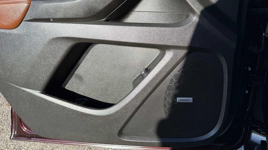 used 2021 Chevrolet Traverse car, priced at $28,000