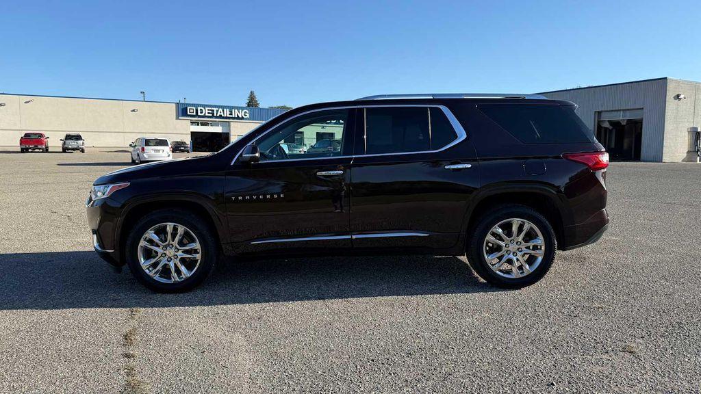 used 2021 Chevrolet Traverse car, priced at $28,000