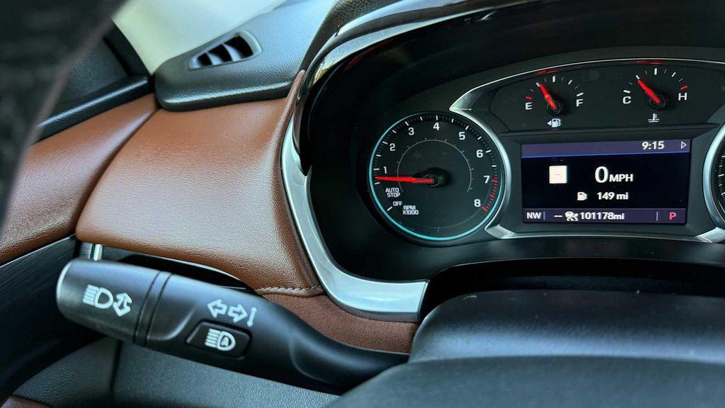 used 2021 Chevrolet Traverse car, priced at $28,000