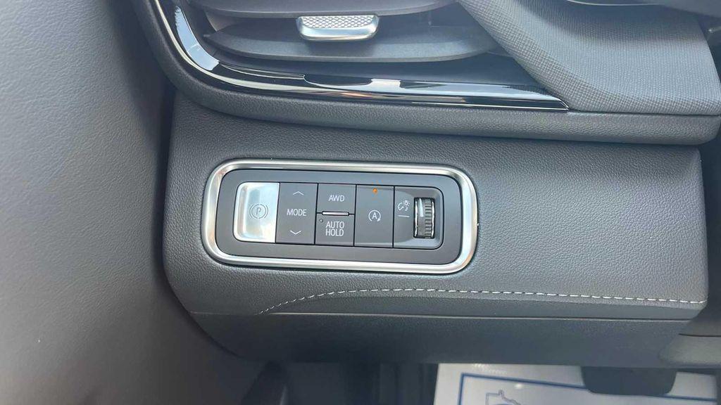 new 2025 Buick Enclave car, priced at $46,834