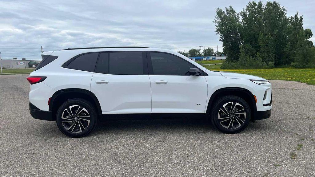 used 2025 Buick Enclave car, priced at $47,500