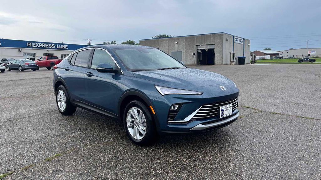 new 2025 Buick Envista car, priced at $26,994