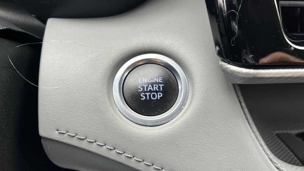 used 2021 Toyota Highlander car, priced at $39,500