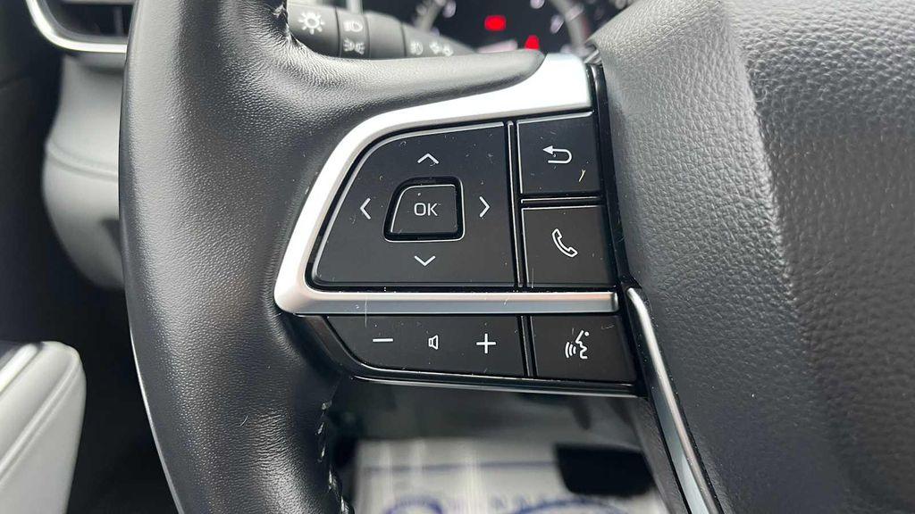 used 2021 Toyota Highlander car, priced at $39,500