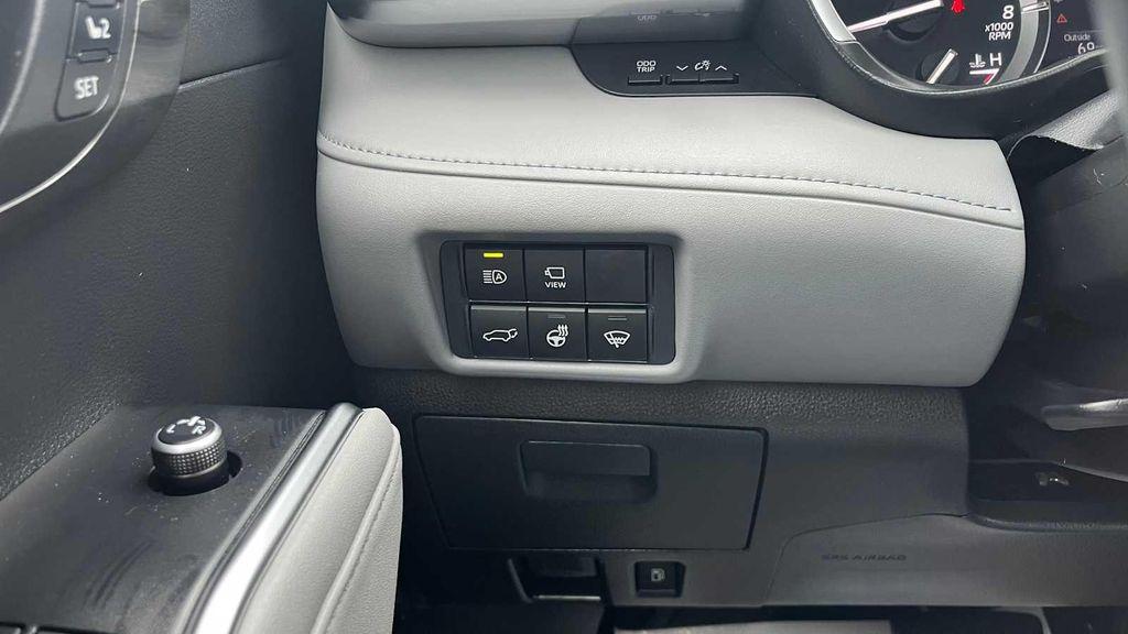 used 2021 Toyota Highlander car, priced at $39,500