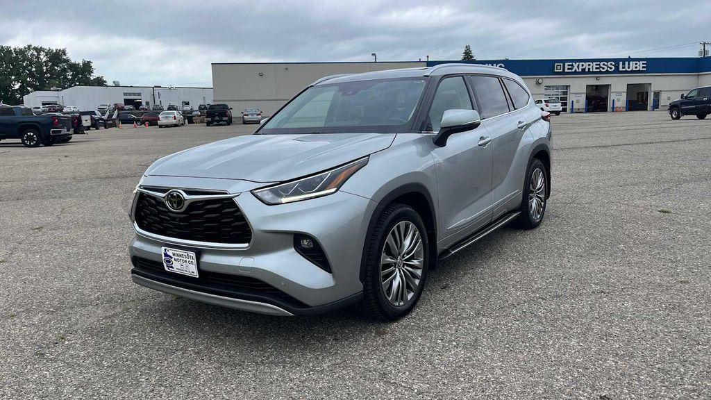 used 2021 Toyota Highlander car, priced at $39,500