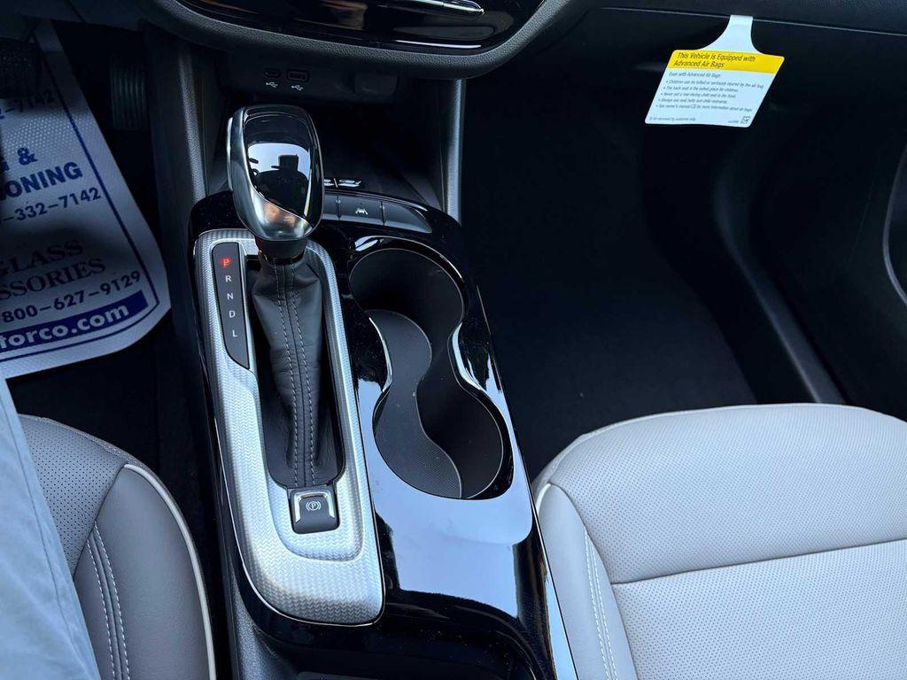 new 2025 Buick Envista car, priced at $28,465
