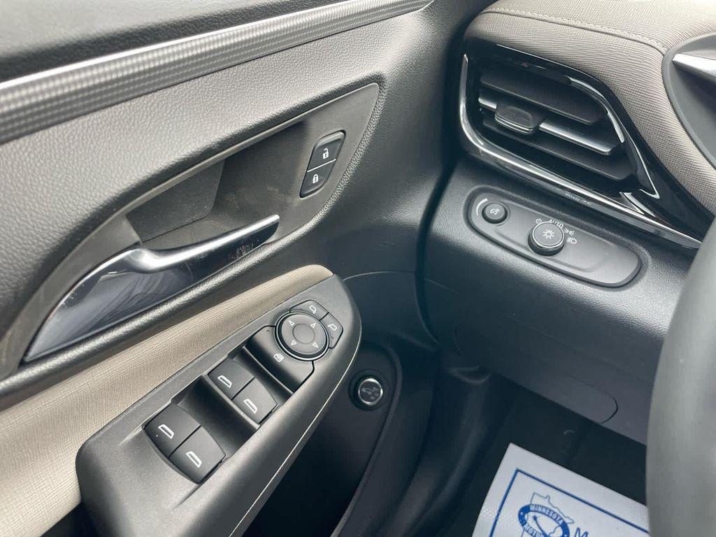 new 2025 Buick Envista car, priced at $28,465