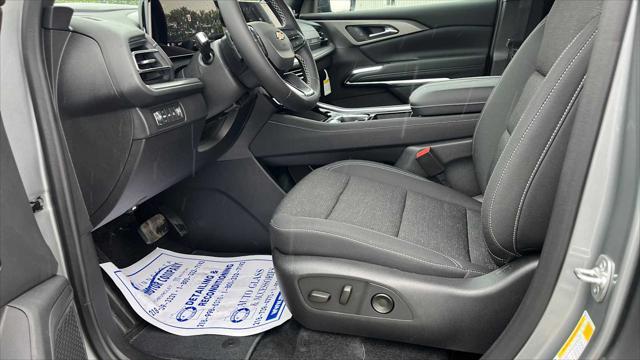 new 2025 Chevrolet Traverse car, priced at $44,795
