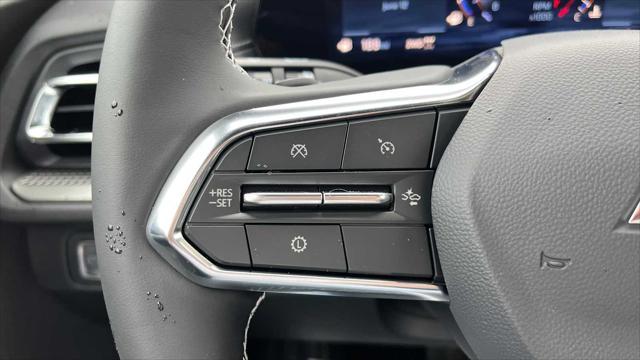 new 2025 Chevrolet Traverse car, priced at $44,795