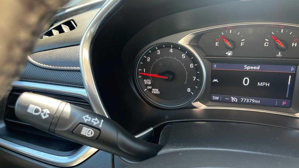 used 2021 Chevrolet Equinox car, priced at $21,000