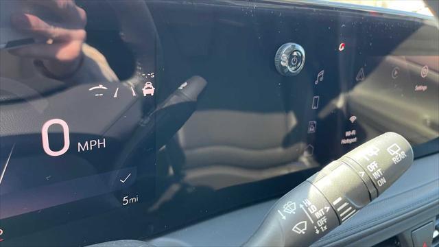 new 2025 Buick Encore GX car, priced at $32,520