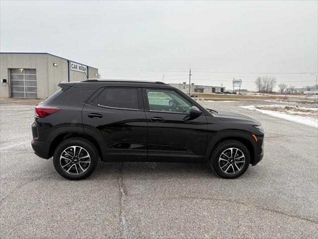 new 2025 Chevrolet TrailBlazer car, priced at $30,180