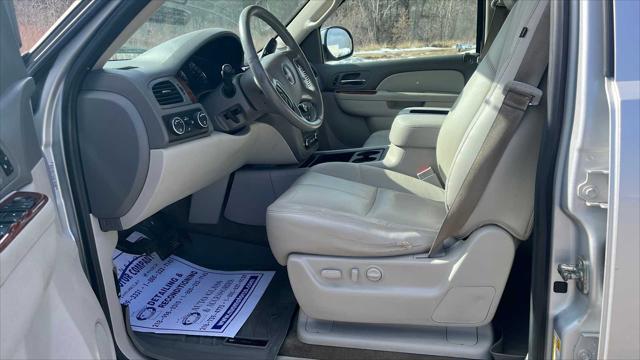 used 2013 GMC Yukon XL car, priced at $9,000