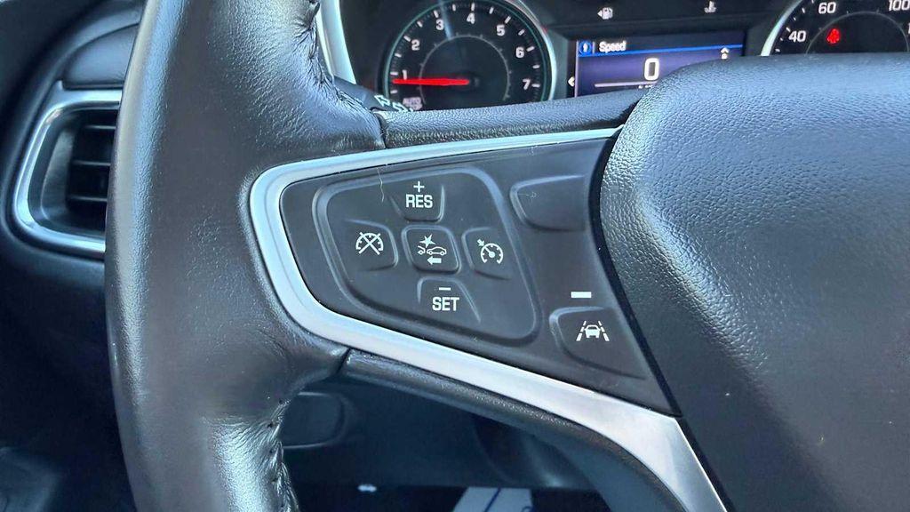 used 2022 Chevrolet Equinox car, priced at $23,999