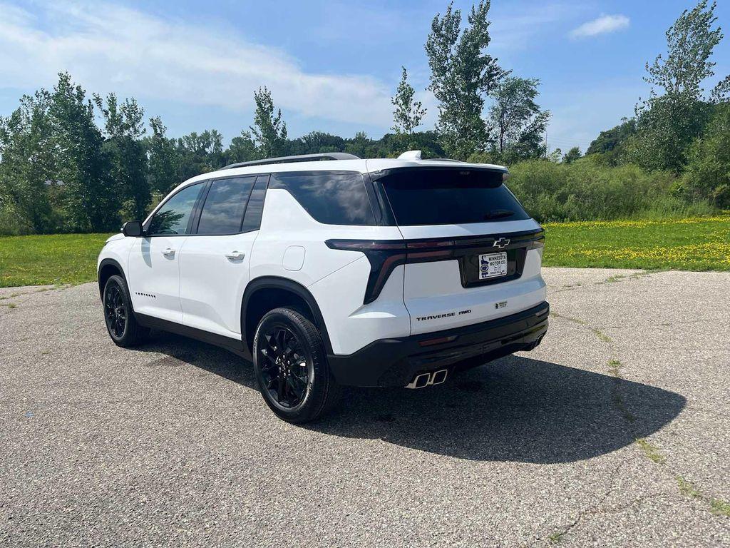 new 2026 Chevrolet Traverse car, priced at $49,125