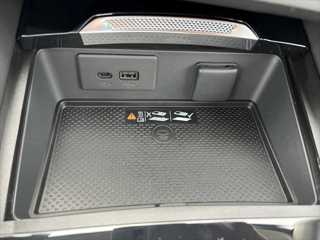new 2025 Buick Envision car, priced at $42,735