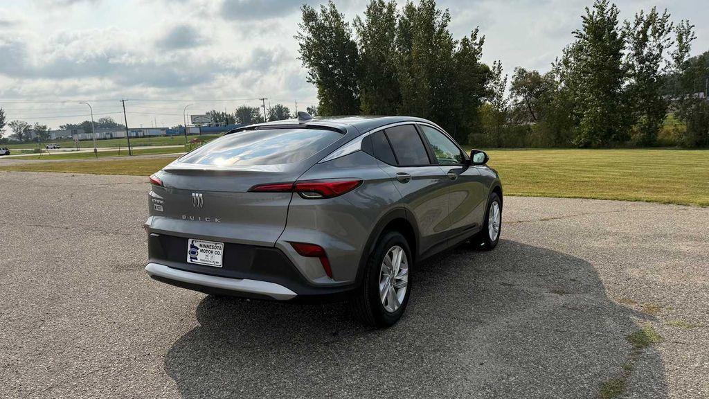 new 2025 Buick Envista car, priced at $26,925