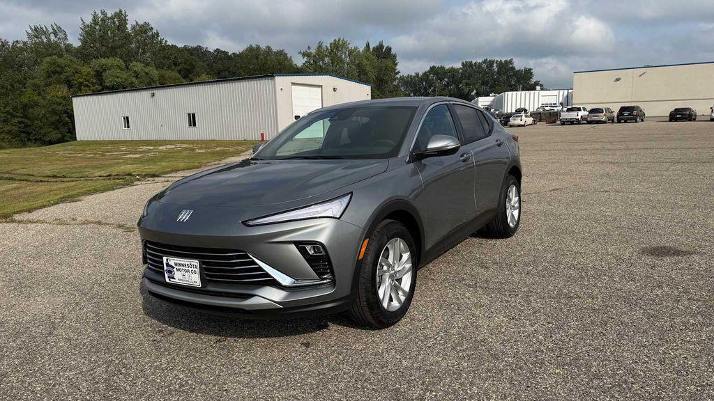 new 2025 Buick Envista car, priced at $26,925