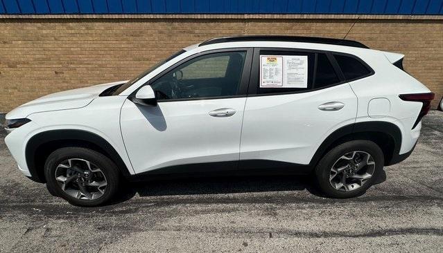 used 2025 Chevrolet Trax car, priced at $24,999