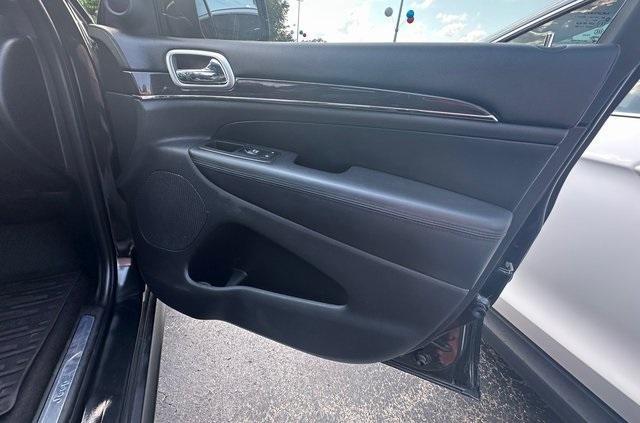 used 2016 Jeep Grand Cherokee car, priced at $18,995