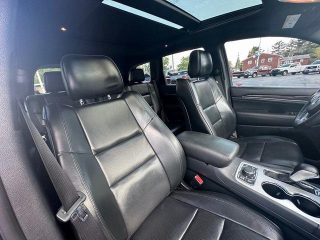 used 2016 Jeep Grand Cherokee car, priced at $18,995