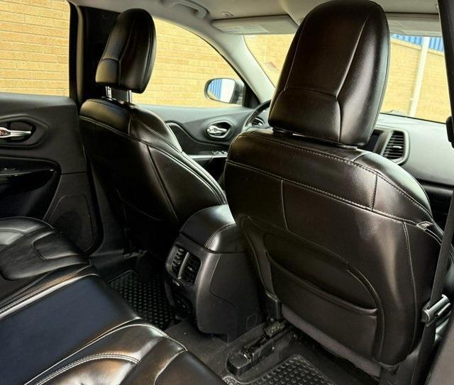 used 2019 Jeep Cherokee car, priced at $15,994