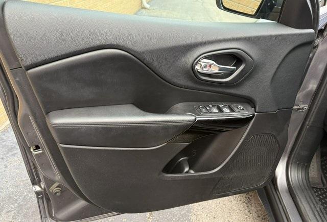 used 2019 Jeep Cherokee car, priced at $15,994