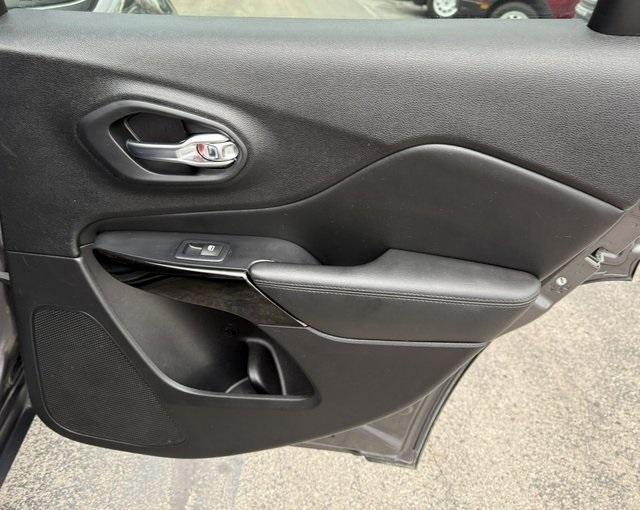 used 2019 Jeep Cherokee car, priced at $15,994