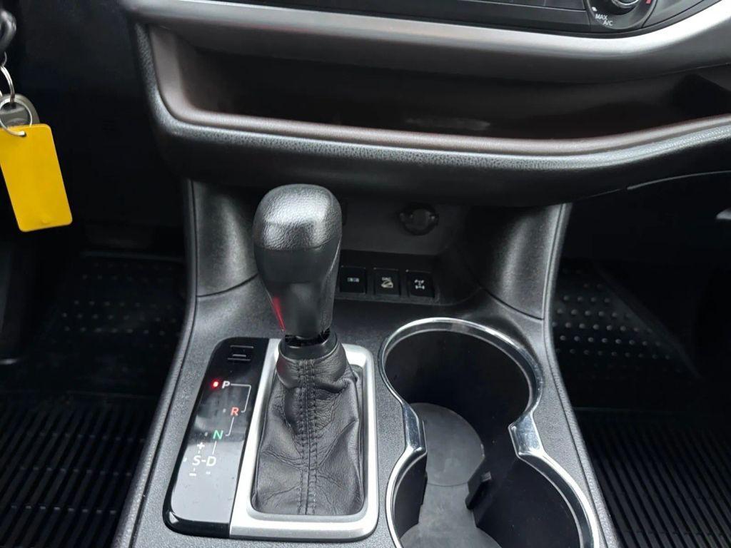 used 2015 Toyota Highlander car, priced at $14,487