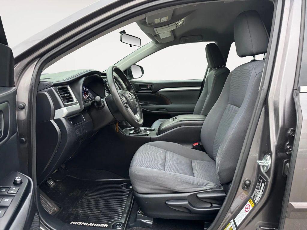used 2015 Toyota Highlander car, priced at $14,487