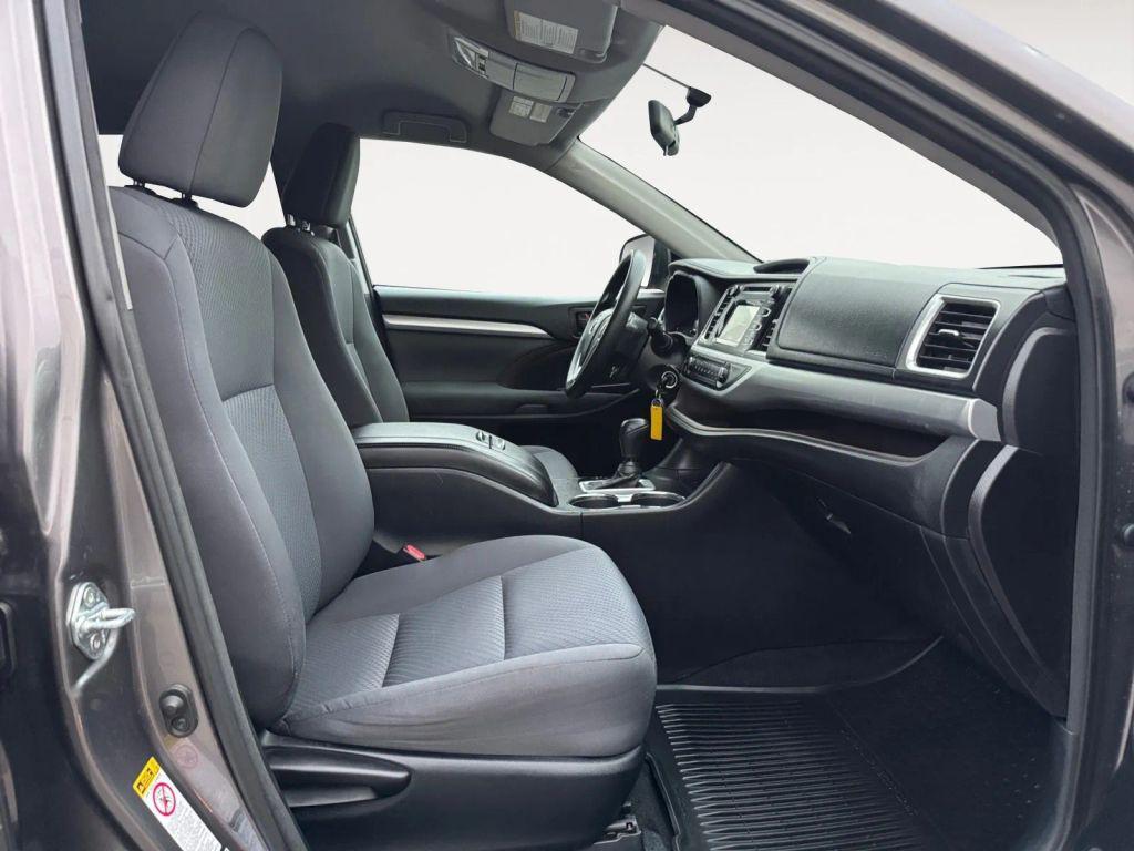 used 2015 Toyota Highlander car, priced at $14,487