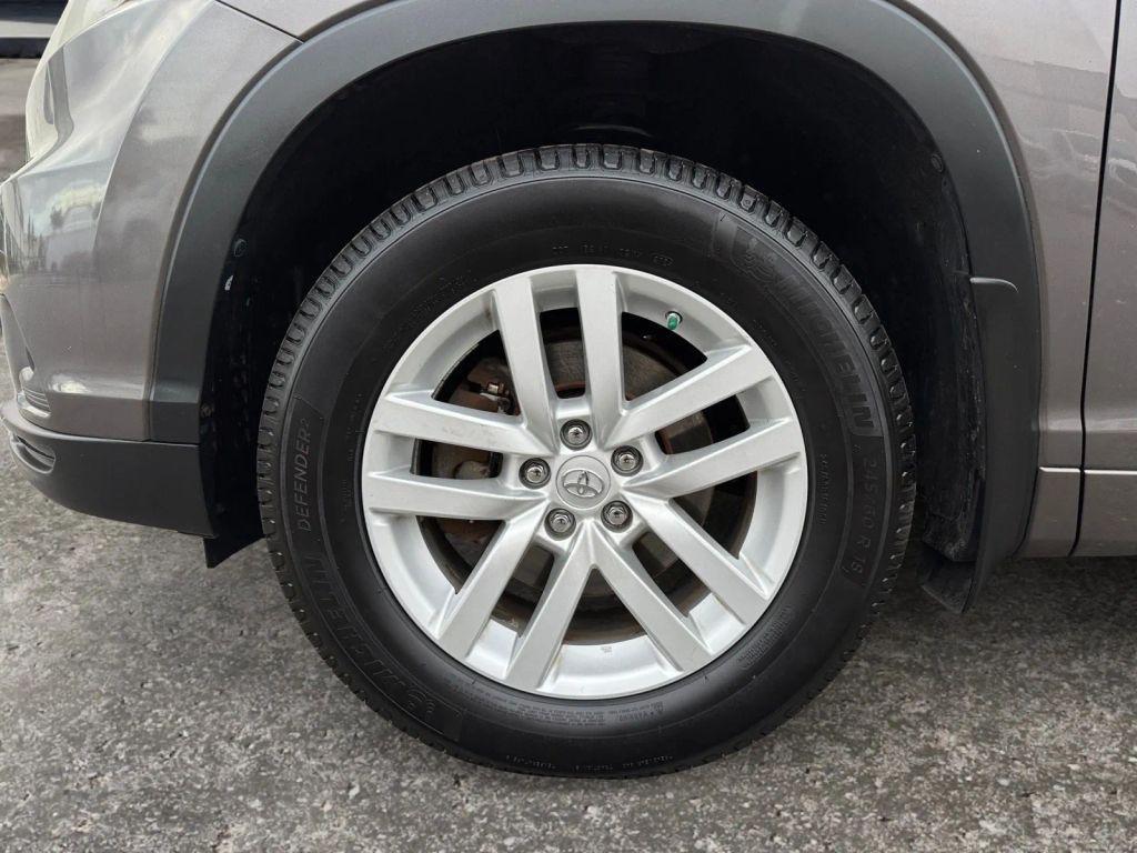 used 2015 Toyota Highlander car, priced at $14,487