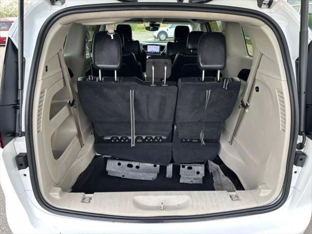 used 2022 Chrysler Pacifica car, priced at $13,987