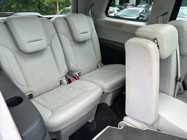 used 2014 Mercedes-Benz GL-Class car, priced at $10,987