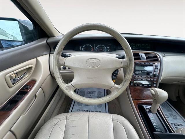 used 2001 Toyota Avalon car, priced at $1,987