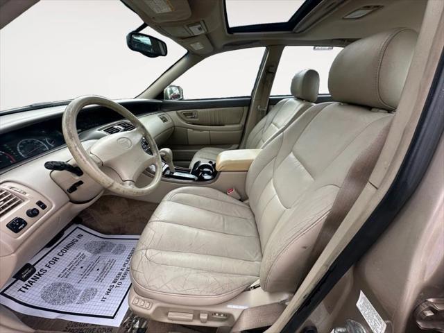 used 2001 Toyota Avalon car, priced at $1,987