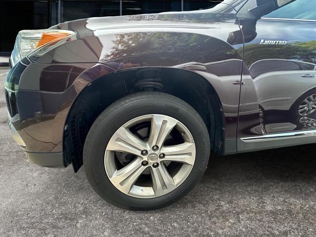 used 2013 Toyota Highlander car, priced at $14,987