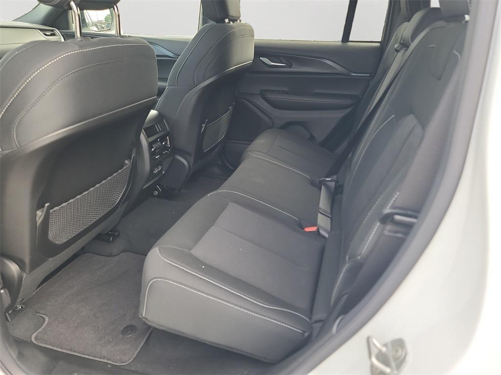 new 2025 Jeep Grand Cherokee car, priced at $36,995