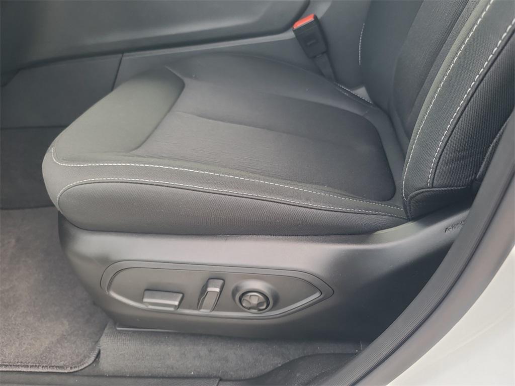 new 2025 Jeep Grand Cherokee car, priced at $36,995