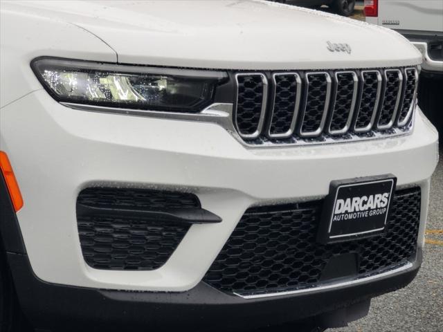 new 2025 Jeep Grand Cherokee car, priced at $38,375