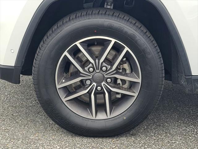 used 2022 Jeep Grand Cherokee car, priced at $27,896