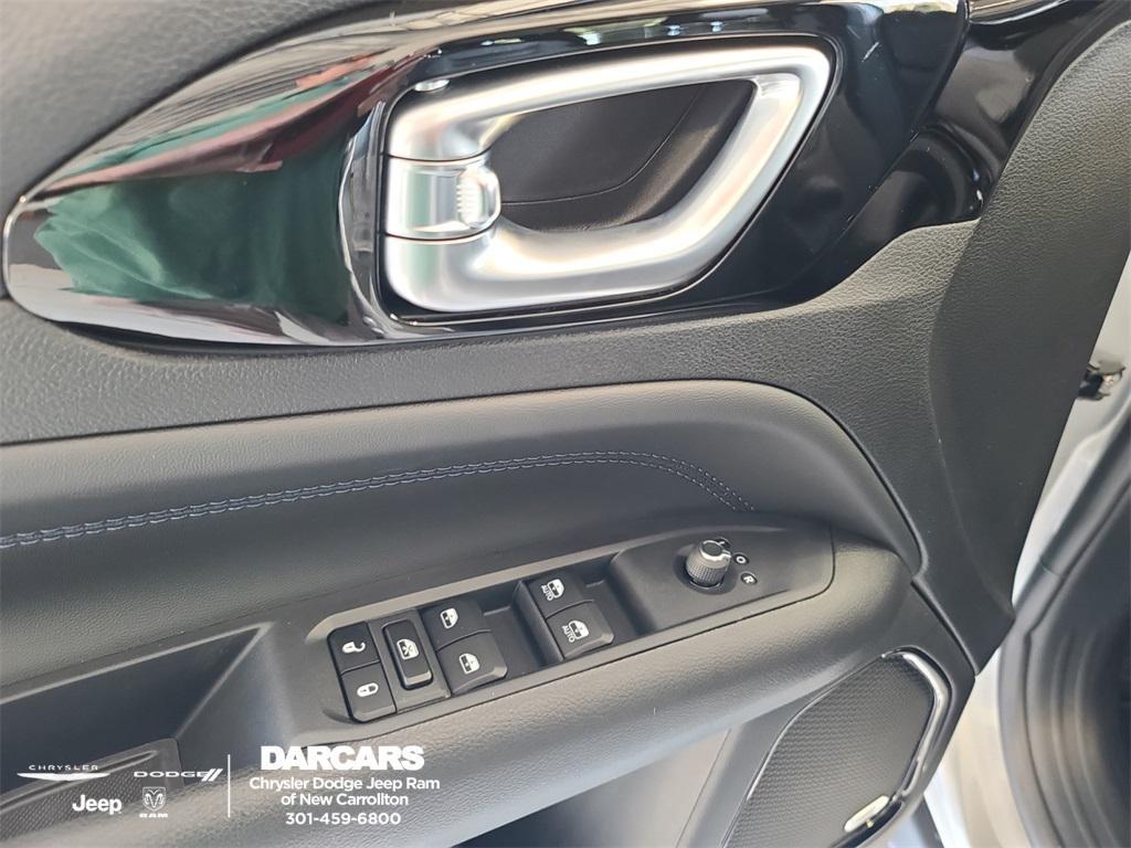 new 2026 Jeep Compass car, priced at $38,415