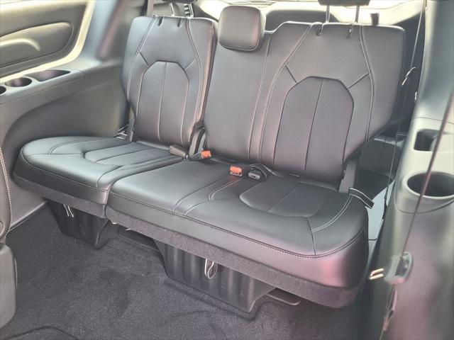 new 2025 Chrysler Pacifica car, priced at $43,527